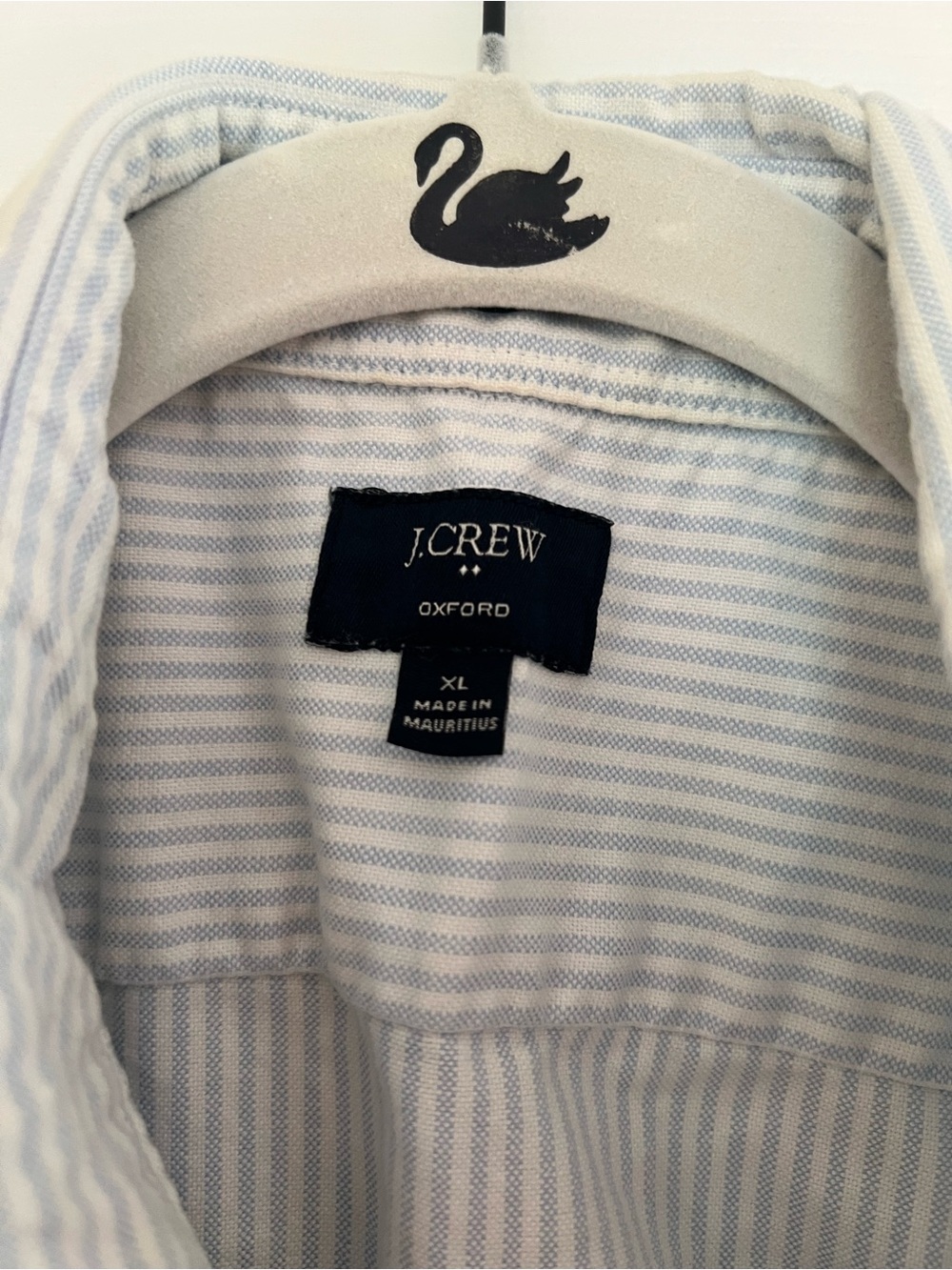 J. Crew Men’s Short-Sleeve Button-Down in Light Blue and White Stripe - Picture 3 of 4